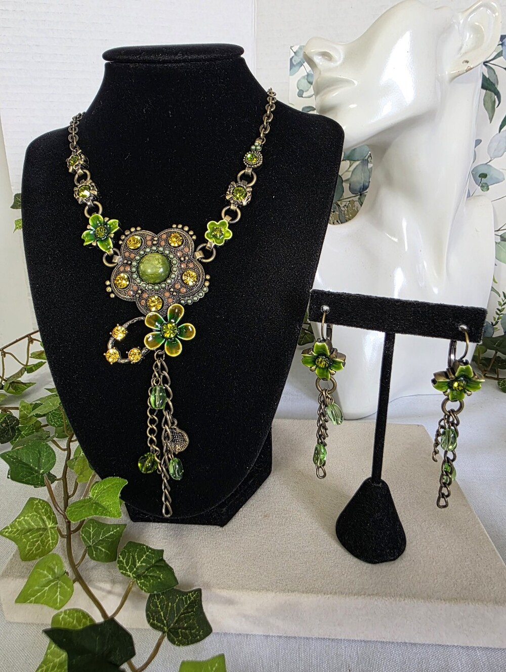​Bohemian Green Rhinestone Floral Centerpiece Necklace Leverback Earrings Set